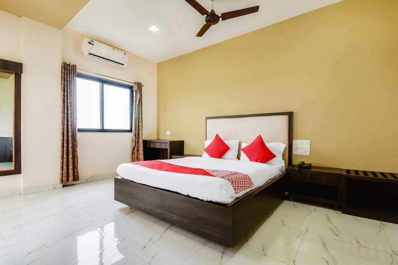 Oyo 48352 Hotel Bhagyalaxmi Kāla Exterior foto
