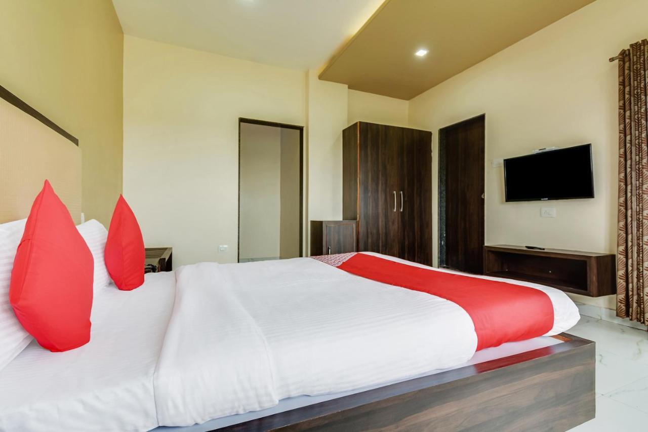 Oyo 48352 Hotel Bhagyalaxmi Kāla Exterior foto
